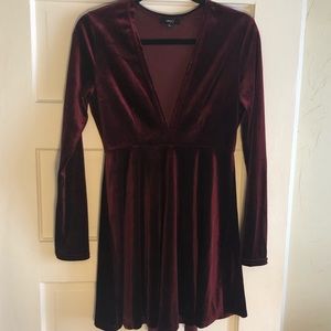 Long sleeved maroon velvet mini dress size S